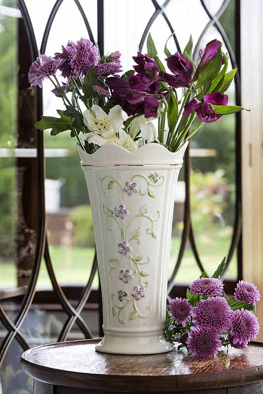 Product image for Belleek Irish Flax 9.5' Vase